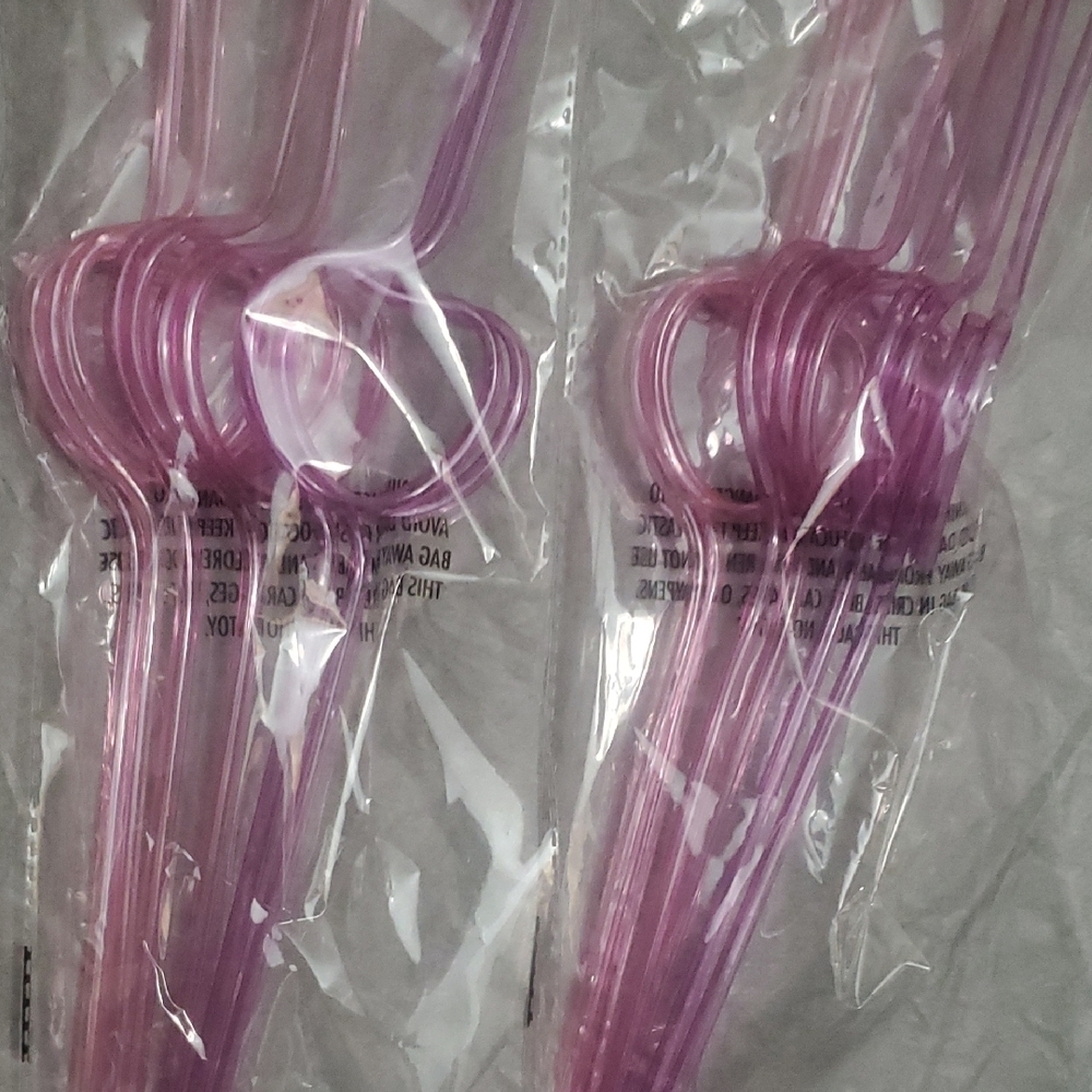 Heart-Shaped Pink Party Straws